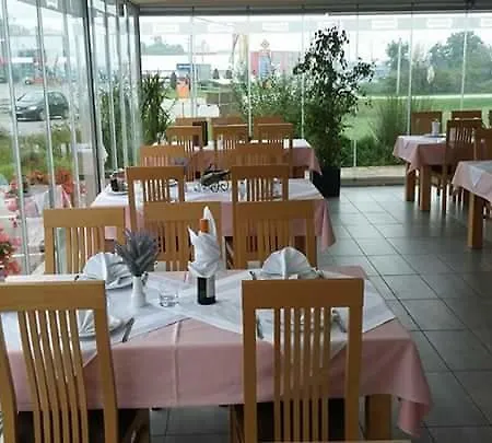 모텔 Restoran Gurman *